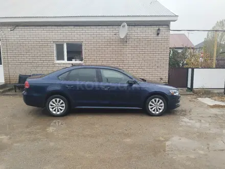 Volkswagen Passat 2013 года за 3 800 000 тг. в Актобе – фото 13