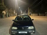 Volkswagen Golf 1993 года за 370 000 тг. в Алматы