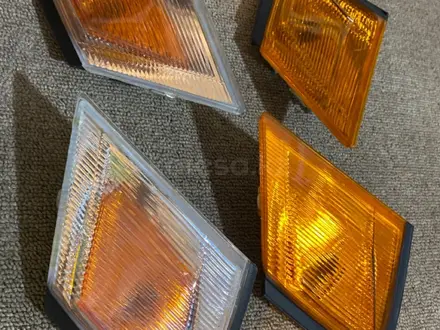 Передние поворотники — Toyota Mark 2 90 1992-1996 за 3 500 тг. в Алматы – фото 2