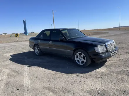 Mercedes-Benz E 220 1995 года за 1 900 000 тг. в Агадырь – фото 4