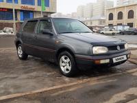 Volkswagen Golf 1994 годаүшін1 120 000 тг. в Астана