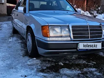 Mercedes-Benz E 230 1991 года за 2 350 000 тг. в Шымкент