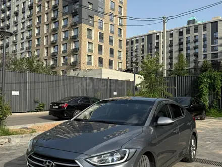 Hyundai Elantra 2018 года за 7 400 000 тг. в Алматы