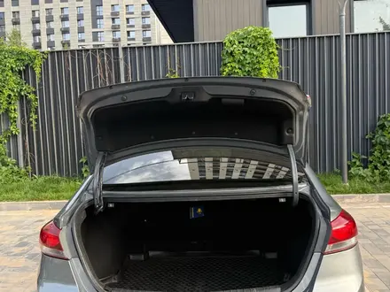 Hyundai Elantra 2018 года за 7 400 000 тг. в Алматы – фото 3