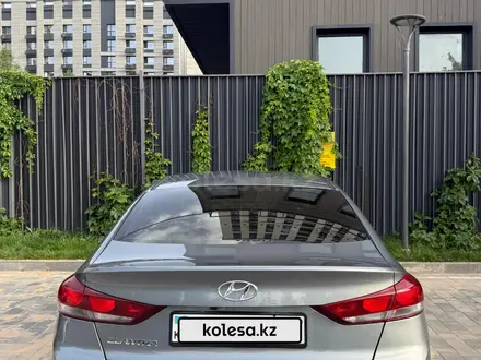 Hyundai Elantra 2018 года за 7 400 000 тг. в Алматы – фото 9