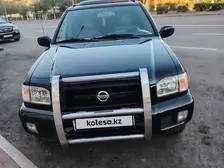 Nissan Pathfinder, 2001