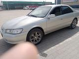 Toyota Camry 2001 года за 3 900 000 тг. в Актобе – фото 2