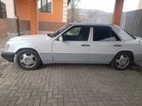 Mercedes-Benz E 230 1990 года за 1 800 000 тг. в Алматы – фото 4