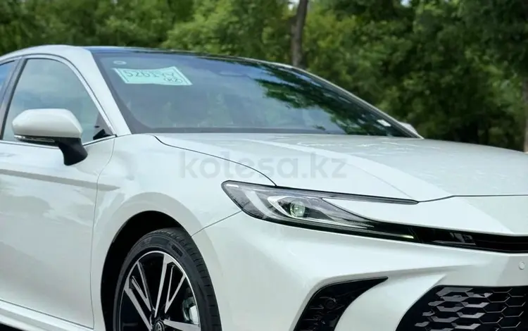 Toyota Camry 2024 года за 17 990 000 тг. в Шымкент