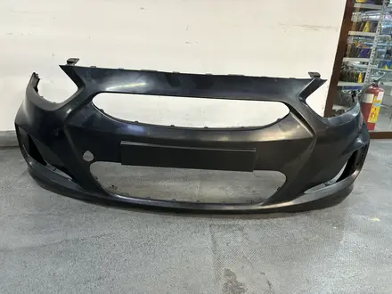 Передний бампер на Hyundai за 15 000 тг. в Алматы