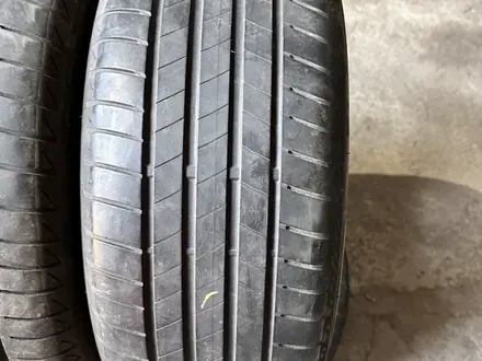 225/55r17 Bridgestone 2шт за 30 000 тг. в Алматы – фото 2