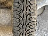 4 Шины 195/55/16. Б/у 2 мес. Ikon Tyres (Nokian). Зимаүшін100 000 тг. в Петропавловск – фото 4