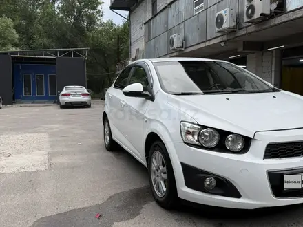 Chevrolet Aveo 2015 года за 3 100 000 тг. в Алматы – фото 3