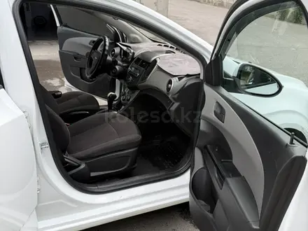Chevrolet Aveo 2015 года за 3 100 000 тг. в Алматы – фото 8
