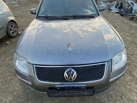 Volkswagen Passat 2003 года за 100 000 тг. в Атырау