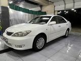 Toyota Camry 2004 года за 3 500 000 тг. в Тараз – фото 2