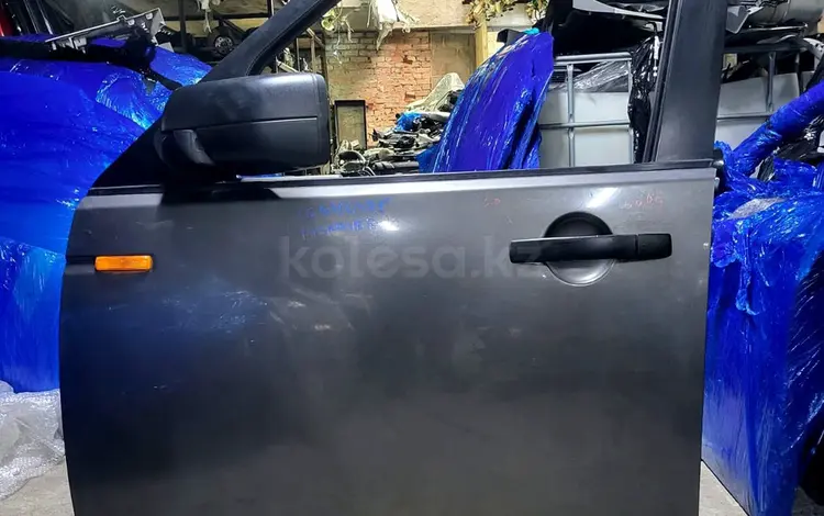 Передняя дверь Land Rover Discovery за 100 000 тг. в Астана
