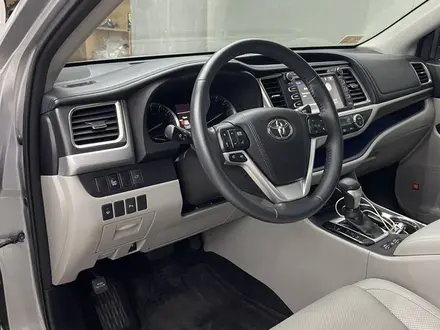 Toyota Highlander 2016 года за 18 500 000 тг. в Астана – фото 27