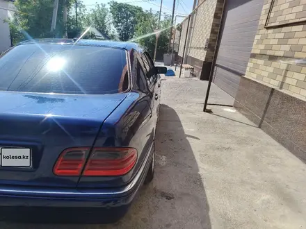 Mercedes-Benz E 280 1999 года за 4 300 000 тг. в Шымкент – фото 2