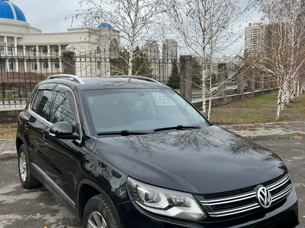 Volkswagen Tiguan 2013 года за 8 400 000 тг. в Астана