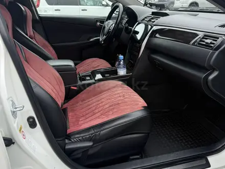 Toyota Camry 2015 года за 8 500 000 тг. в Алматы – фото 17