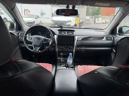 Toyota Camry 2015 года за 8 500 000 тг. в Алматы – фото 22