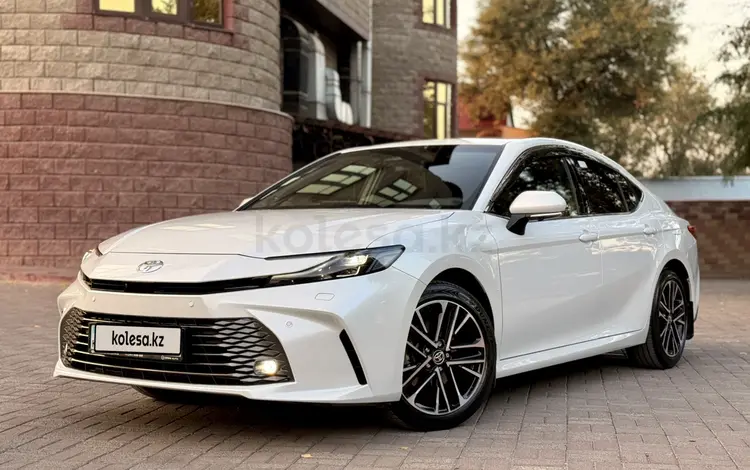 Toyota Camry 2025 года за 21 900 000 тг. в Алматы
