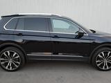 Volkswagen Tiguan 2017 года за 11 670 000 тг. в Алматы – фото 4