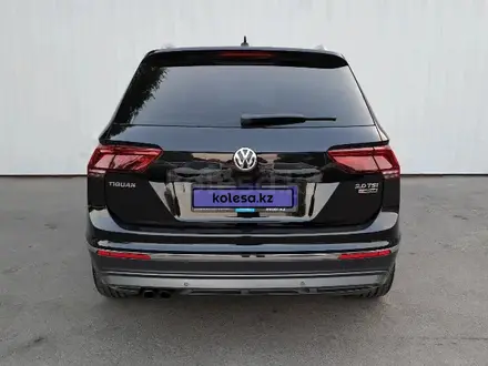 Volkswagen Tiguan 2017 года за 11 670 000 тг. в Алматы – фото 6