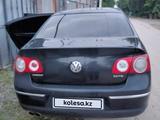 Volkswagen Passat 2006 года за 3 000 000 тг. в Алматы – фото 3