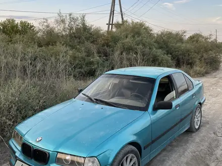 BMW 320 1992 года за 1 190 000 тг. в Атырау – фото 2