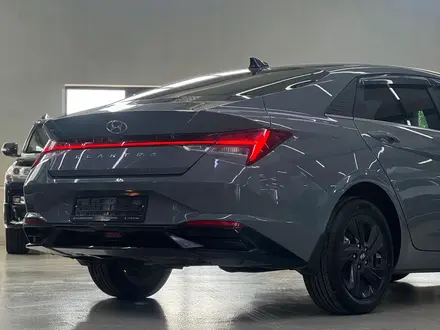 Hyundai Elantra 2021 года за 7 900 000 тг. в Шымкент – фото 8