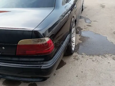 BMW 740 1998 года за 4 500 000 тг. в Алматы – фото 6