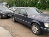 Mercedes-Benz E 230 1989 года за 1 100 000 тг. в Алматы