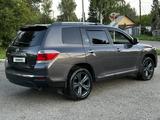 Toyota Highlander 2011 года за 11 300 000 тг. в Астана