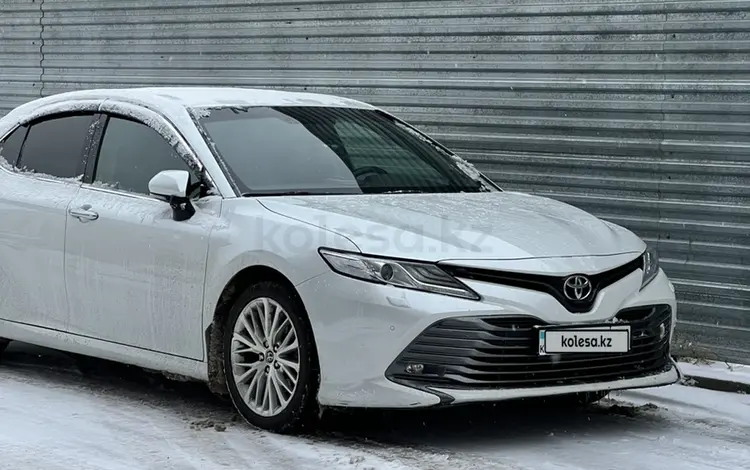 Toyota Camry 2019 года за 20 000 000 тг. в Астана