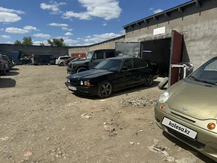 BMW 540 1995 года за 3 700 000 тг. в Уральск – фото 25