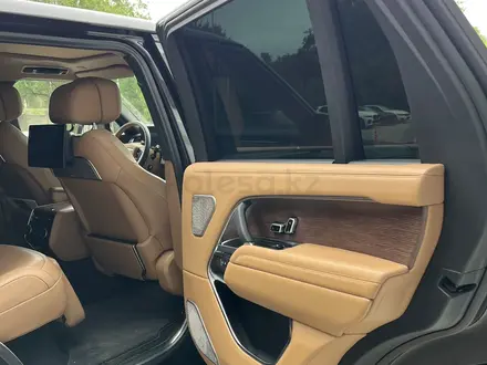 Land Rover Range Rover 2023 года за 85 000 000 тг. в Алматы – фото 17