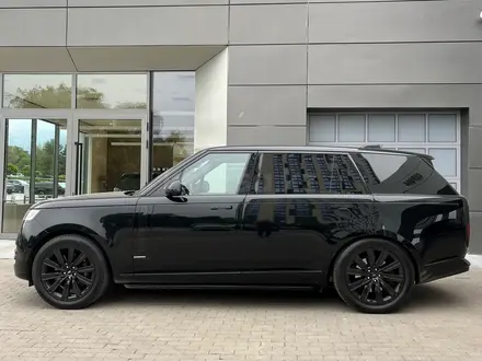 Land Rover Range Rover 2023 года за 85 000 000 тг. в Алматы – фото 4