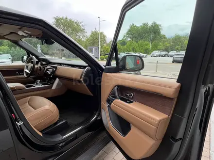 Land Rover Range Rover 2023 года за 85 000 000 тг. в Алматы – фото 8