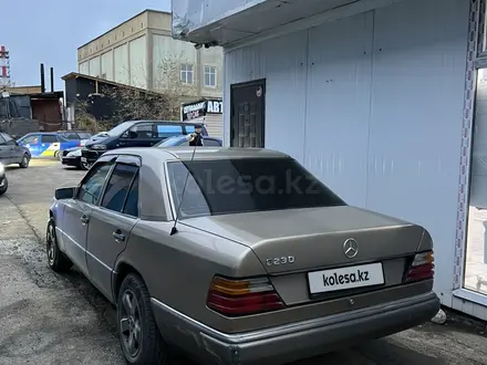 Mercedes-Benz E 230 1991 года за 1 450 000 тг. в Алматы – фото 2