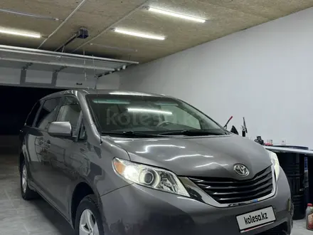 Toyota Sienna 2012 года за 7 000 000 тг. в Атырау – фото 12