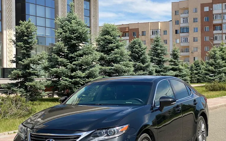 Lexus ES 250 2016 года за 12 000 000 тг. в Алматы