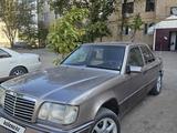 Mercedes-Benz E 220 1993 года за 1 450 000 тг. в Шу – фото 4
