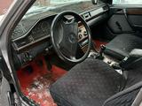 Mercedes-Benz E 200 1993 года за 1 100 000 тг. в Жезказган – фото 3