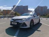 Toyota Camry 2022 года за 15 500 000 тг. в Алматы – фото 2