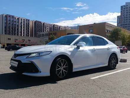 Toyota Camry 2022 года за 15 500 000 тг. в Алматы – фото 10