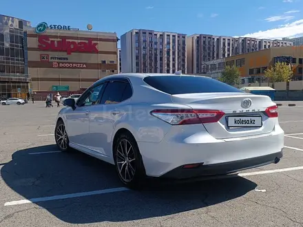Toyota Camry 2022 года за 15 500 000 тг. в Алматы – фото 12