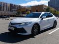 Toyota Camry 2022 года за 15 500 000 тг. в Алматы – фото 4