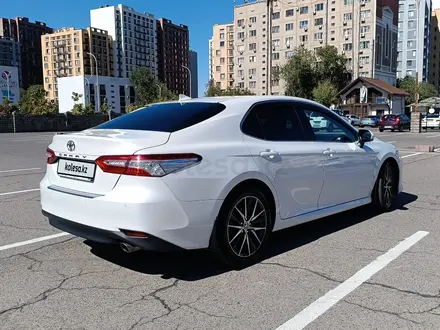 Toyota Camry 2022 года за 15 500 000 тг. в Алматы – фото 7